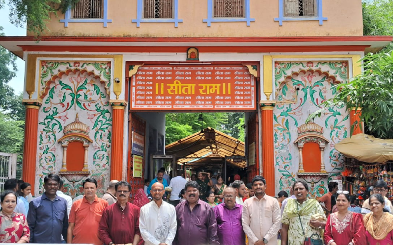 A Slice of Heaven on Earth – To the Abode of Ram Lalla and Kashi Viswanath 